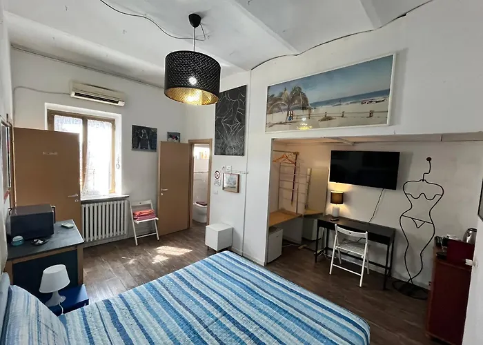 Room Saronno + B&B